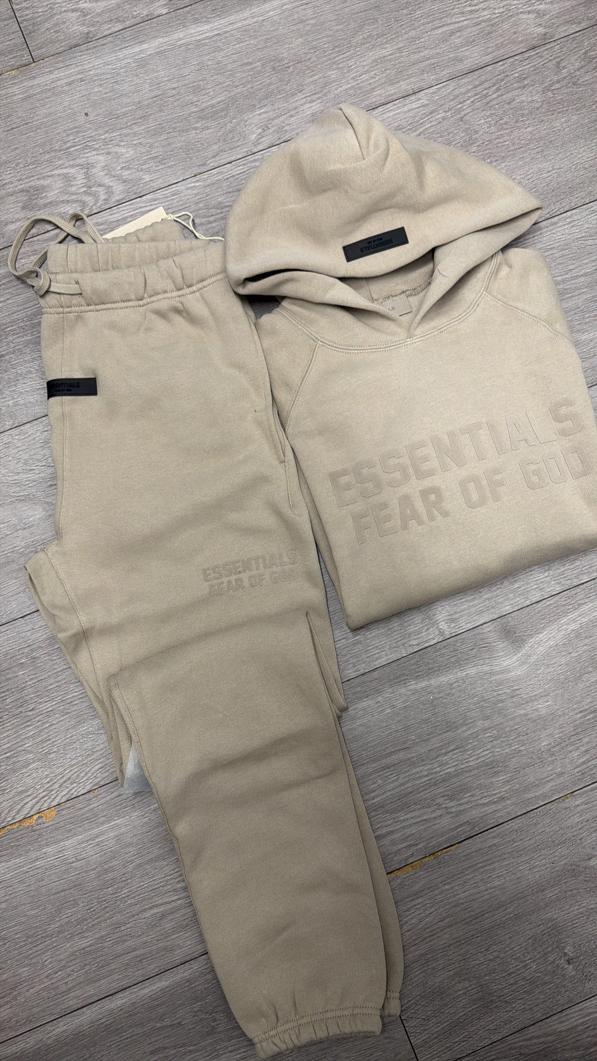 Flocked egg shell ss22